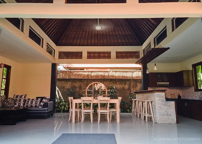 Nicola Villa Seminyak