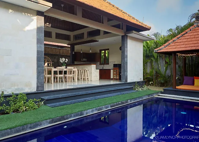 Nicola Villa Seminyak